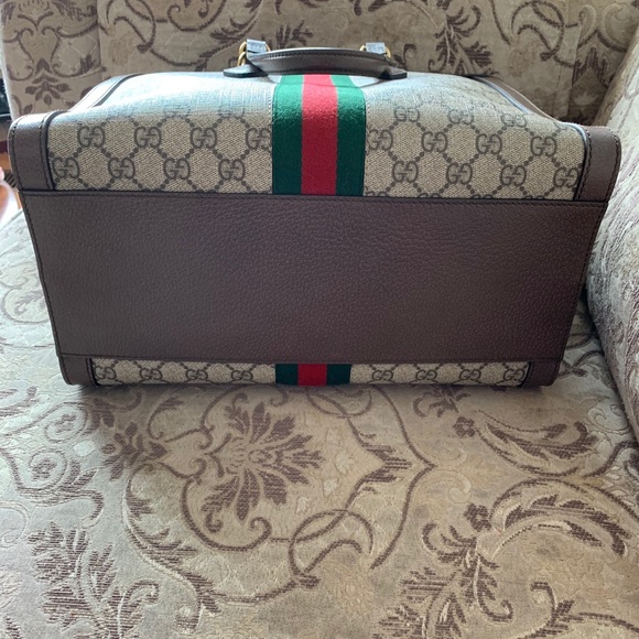 Authentic Gucci purse - Picture 5 of 8